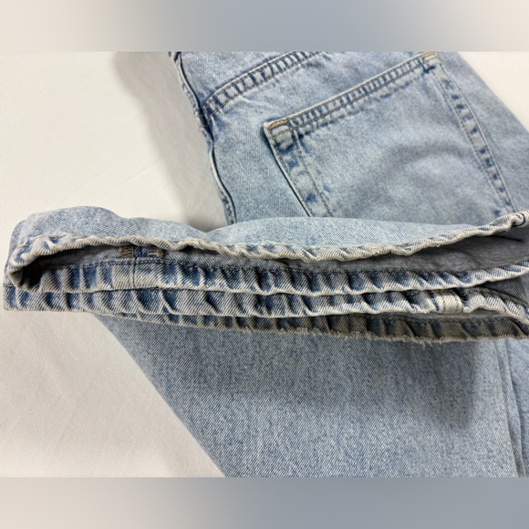 H&M Divided Light Denim 90S Baggy High Waisted Wide Leg Distressed Knee Jeans - Picture 8 of 9